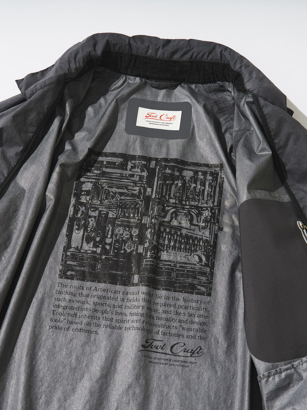 3L NYLON COACH JACKET